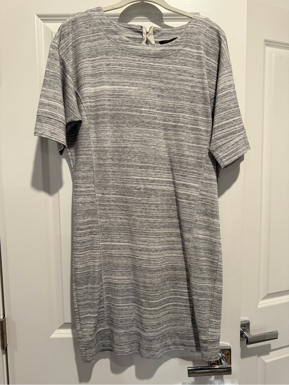 Banana Republic Mini T Shirt Short Sleeves Dress in Heather Gray